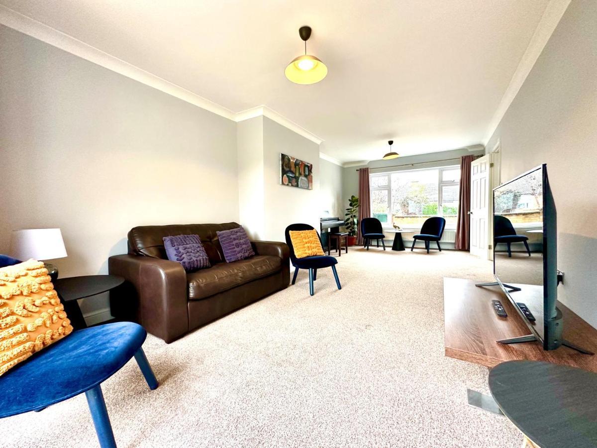 Spacious 3 Double Bedroomed House In Bicester Luaran gambar