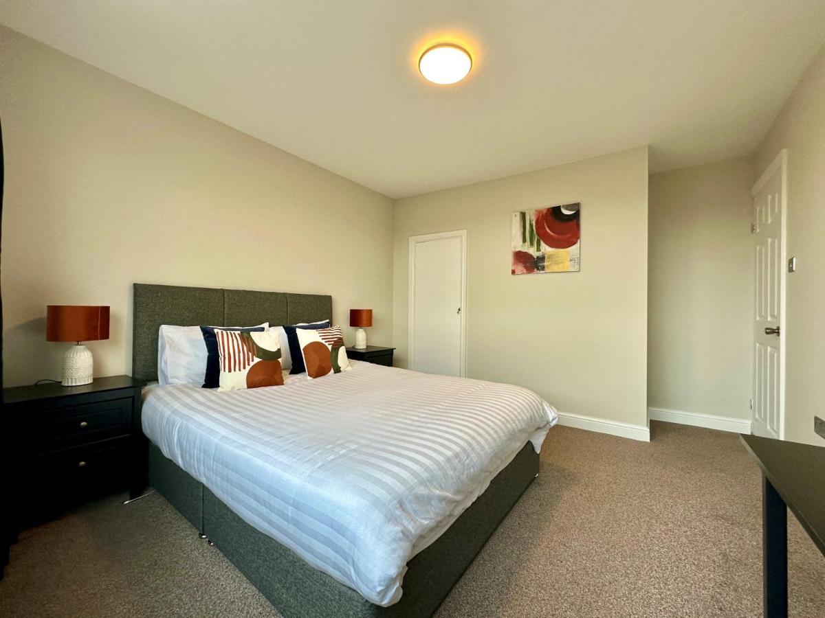 Spacious 3 Double Bedroomed House In Bicester Luaran gambar