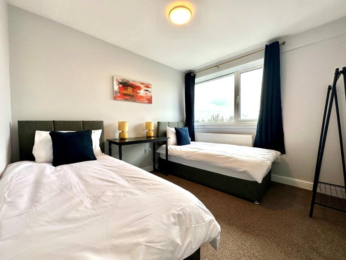 Spacious 3 Double Bedroomed House In Bicester Luaran gambar